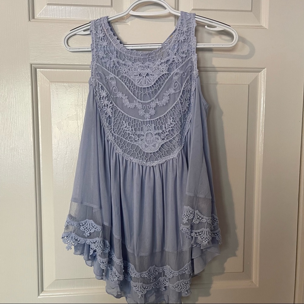 Altar’d State Powder Blue chiffon Sleeveless shirt Soze Small-